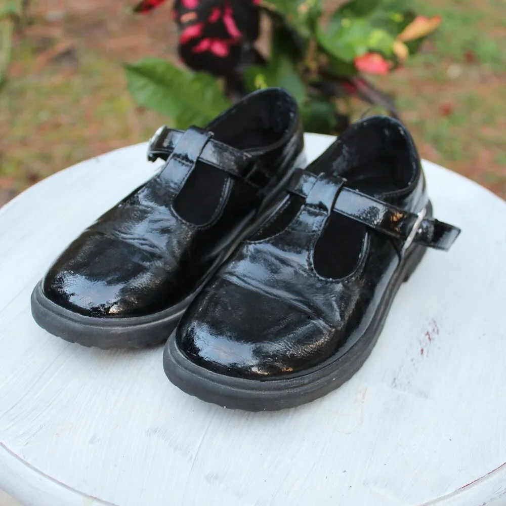 Black T-strap Mary Jane( school shoes) size 1 youth girl